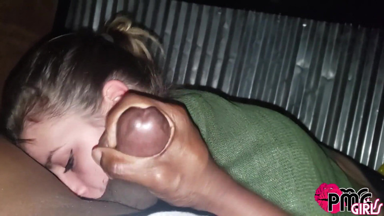 Jay Playhard: La figliastra si fa riempire la gola per la prima...