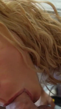 Heiße blonde yogalehrerin fickt schüler