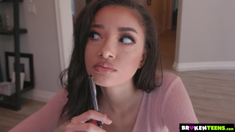 Broken teens: BrokenTeens - Light skinned ebony Scarlett Bloom is too distracted to...