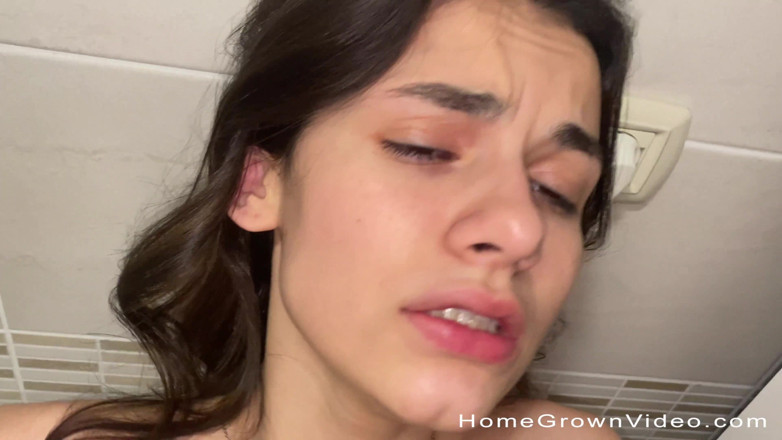 Homegrown Video: Слюнявь по всей ее киске