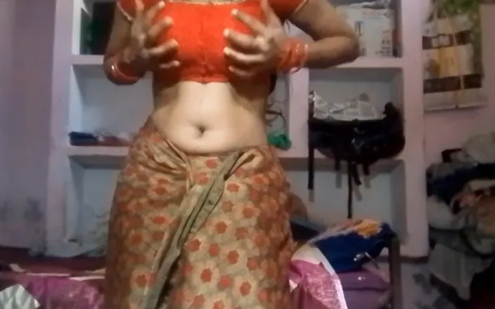 Divaya pussy: I Am Feeling Very Hot Today and My Sex Increase...