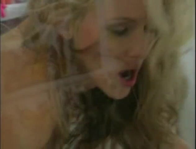 Julia Ann: Adegan wicked Whispers 2