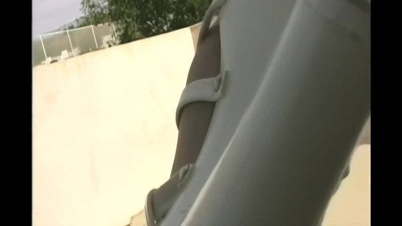 Adultwhisper: Cewek hot ini dientot habis-habisan sampai mengendarai