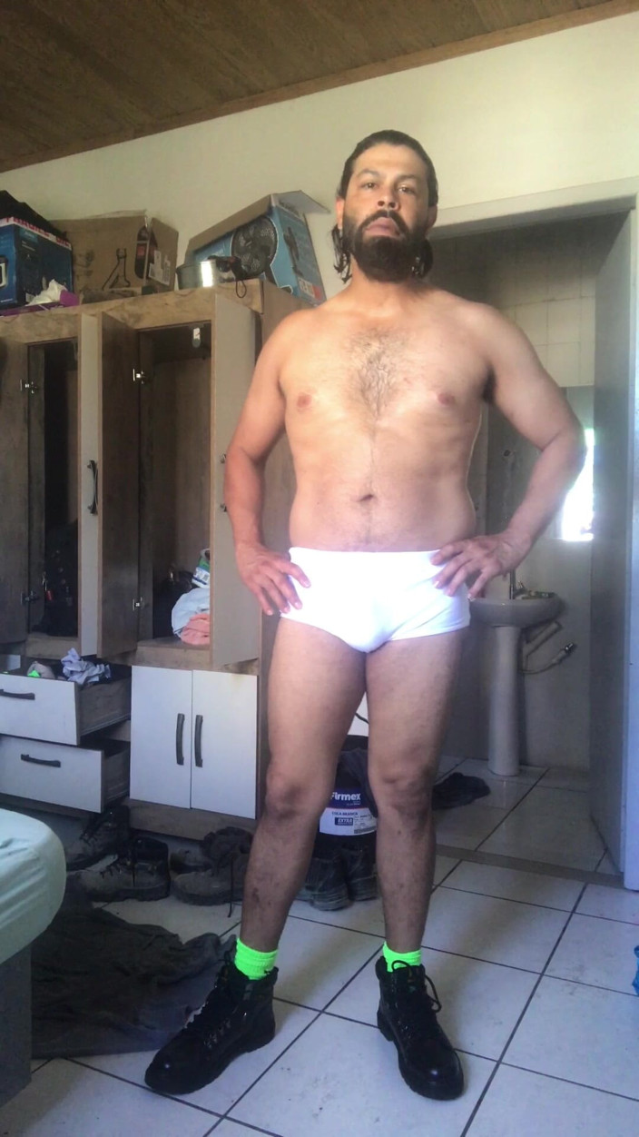 I7Bernard: Trying Out New Swim Trunks and Boots. Exercises and Stretches.