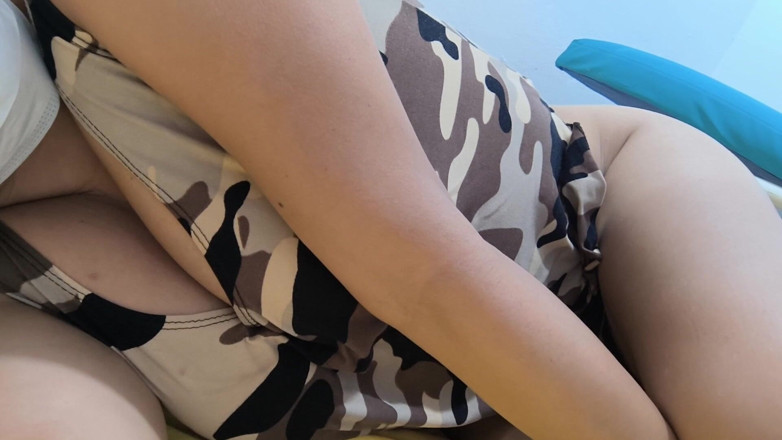 NEGRITA SEXY: Jestem sam w domu i badam moje ciało przed masturbację...