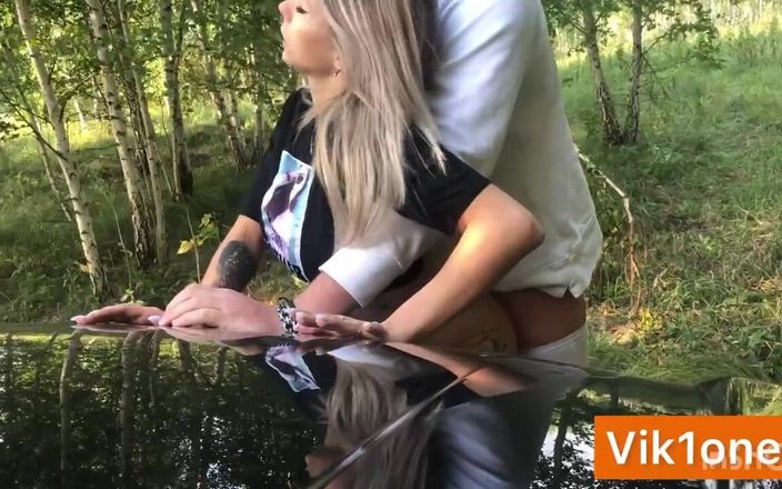 Viky one: Futai mișto în pădure cu blondă sexy cu spermă în gură