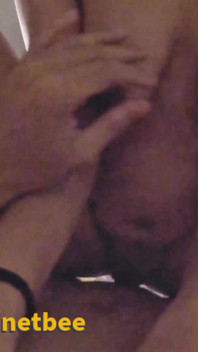 Anale fa sesso con suo marito nella donna in cima alla posizione prima di andare a letto.v161221