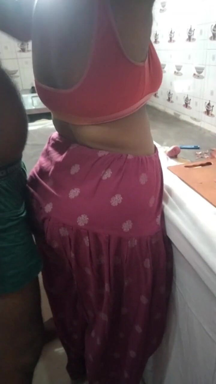 Tamil lesbian: Cozinha sexo quente quando ela cozinha