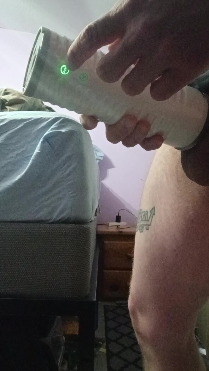 Themilkman618: Gooning bbc ein bett und Toy Max 2 von Lovense tropfendes...