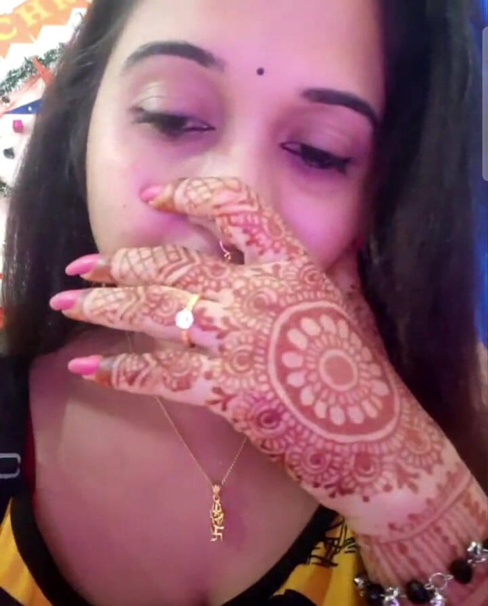 Kanchan devi: Smart Bhabi Hard Pussy Pumping on Video Call