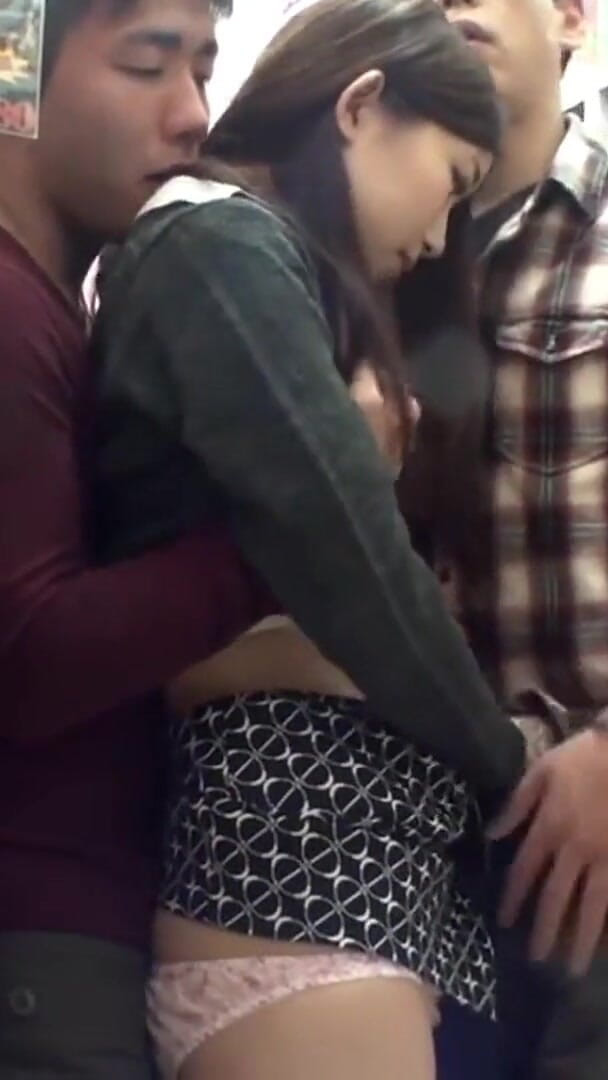 Lust lab: Adult Aisle Encounter - mengunci mata dengan seorang wanita berkahwin yang...