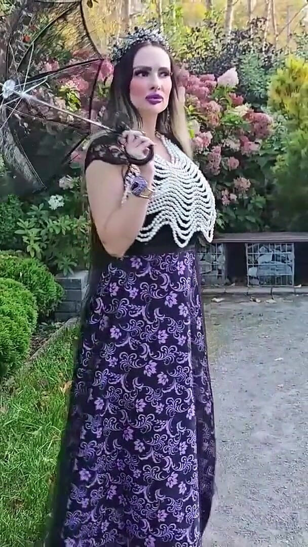 Princess18_: Worship Elegant Gothic Dark Goddess