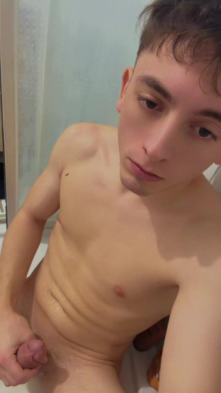 Twink Pisses on Himself and Jerks off