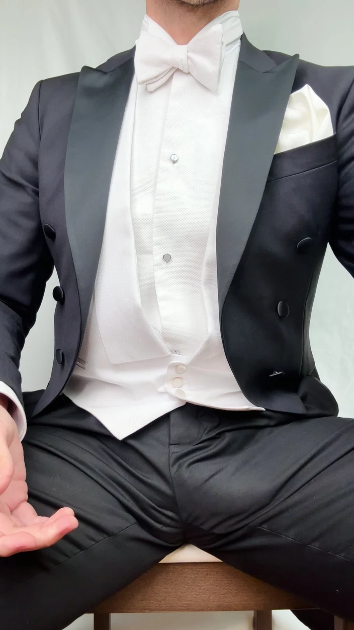 Master Shiny Shoes: Sprut i frack