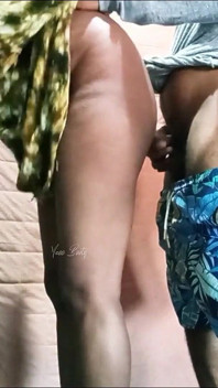 Saya bermain dengan ibu tiri saya blowjob buah dada di kampung luar