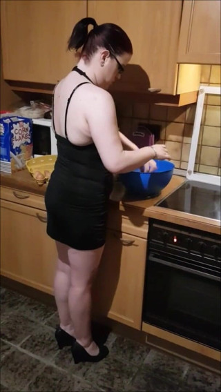 Nimm Mich Geil: Fanta baking with pee in it