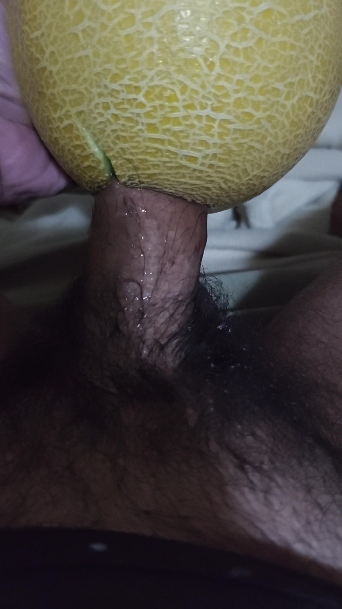 Grayalpha: फूड फेटिश खरबूज को चोदना इतना पागल है कि मैं तुम्हारा लंड चोदते हुए सुन सकता हूं