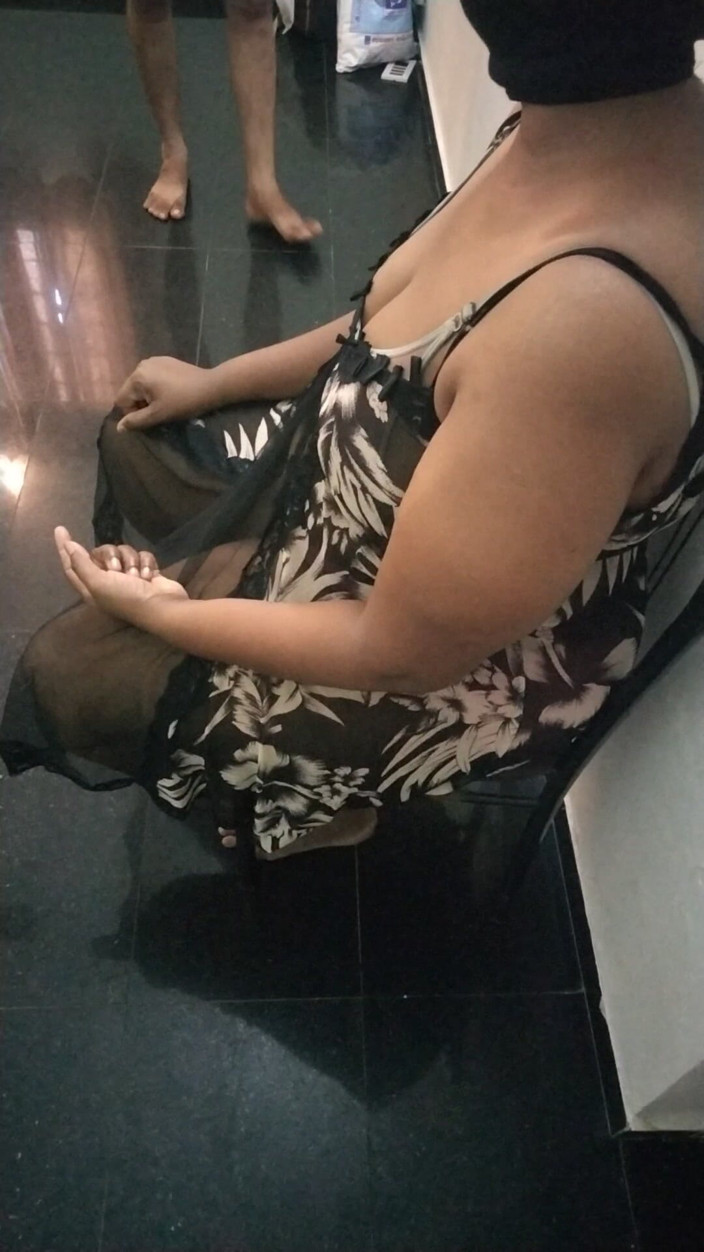 Tamil lesbian: Nova tia gordinha falando casual