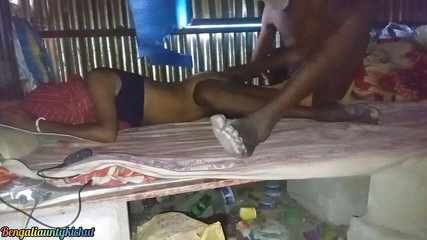 Bengaliauntykichut: Video Kali pertama dengan adik tiri