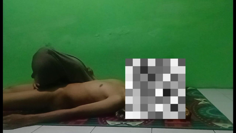 Famly sex: Hijab sperma i munnen