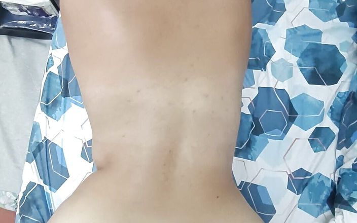 Scarletttejones: Viertjes geneukt door mijn geile vriendje