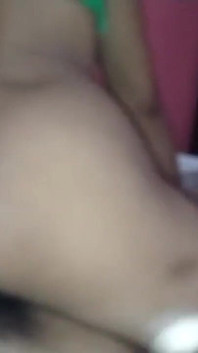 Linda india hermosa hermanastra follada con enorme polla hermanastro parte -2