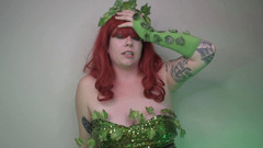 Deanna deadly: Ядовитого Ivy расплавил супергерой в видео от первого лица