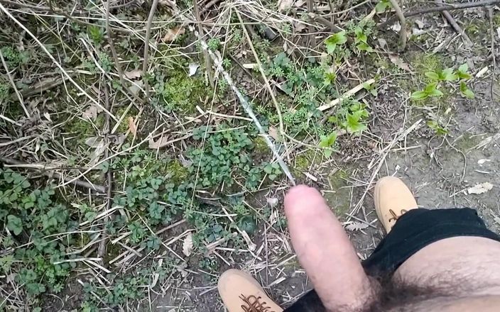 Idmir Sugary: Long Piss in Slow Motion From Uncut Hairy Cock Outdoor