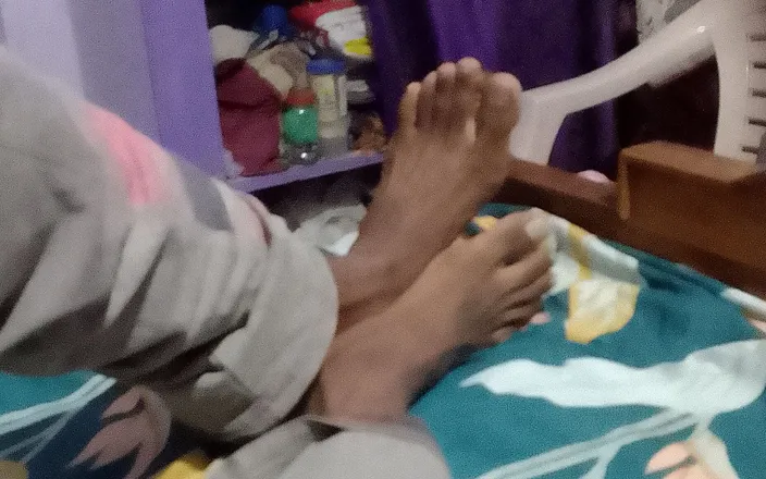 Abhijaymunith: Showing Feet and Jerking Off