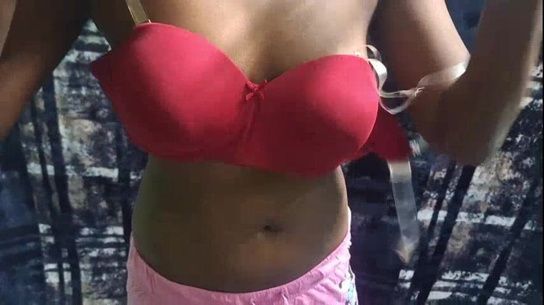 Kristy Mia: पति के दोस्त के साथ गुप्त सेक्स 1 