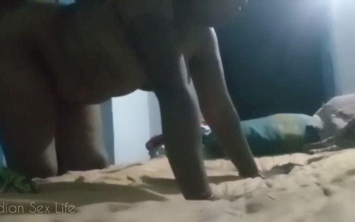 Indian Sex Life: Indyjska wioska Bhabhi Prawdziwe oszukiwanie piesek sex
