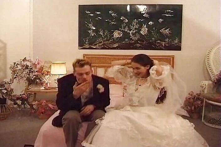 Monde Francais: Грудастая французская невеста получает хардкорный трах от своего нового мужа