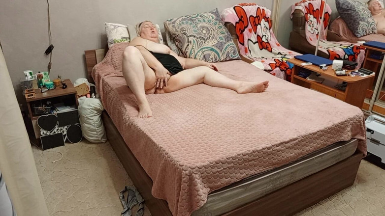 Zona901: Sąsiad ciągnie duże cycki i pieszczoty duże owłosione cipki