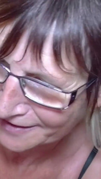 Gilf troie succhia cazzi e viene sbattuta in orgia