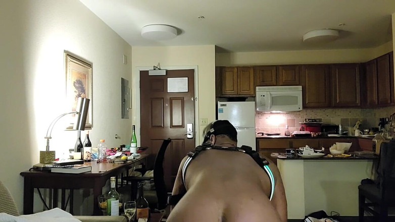 Kennie Jai: Kennie Jai раздевается и в легком снасти!