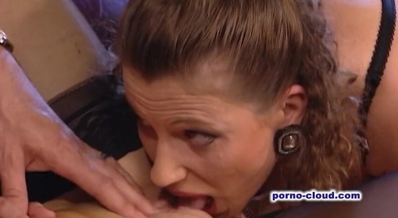 Porno Cloud: The MILF and her lady friend with here husband