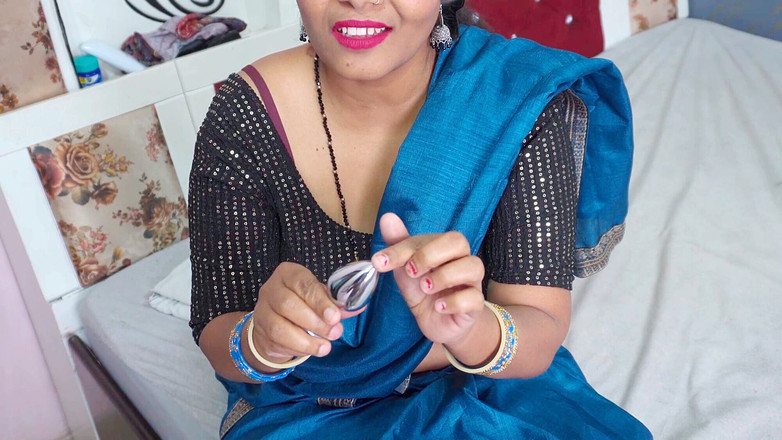 pinki_cute: Deel 1- beste Devar Bhabhi-seks - Ravina Bhabhi houdt van een kontplug...