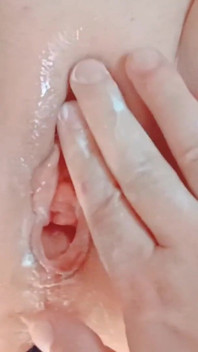 Sexy Bitch Fills Her Pussy with Cum