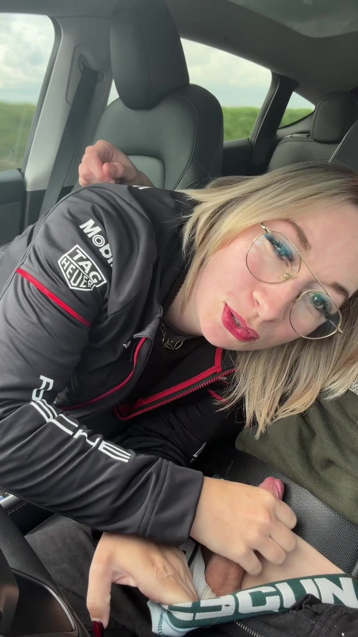 GIULIANA_OFFICIEL: Я отстой, когда мой парень обгоняет грузовики, аха