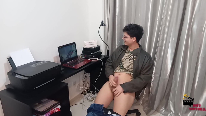 Samuka ventura: Mangiare la cameriera dal culo grosso in ufficio