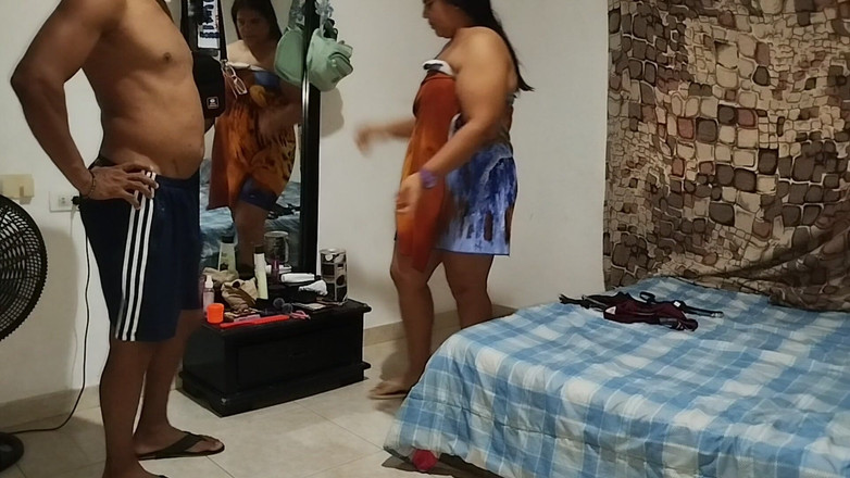 Adribella69: Mi padrastro ama tanto mi gran culo que terminamos teniendo...