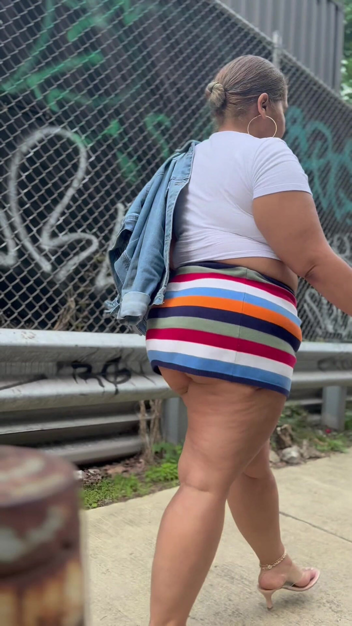 PutiLing: Godaan kaki - sepatu hak tinggi - rok mini - mami puerto rican -...