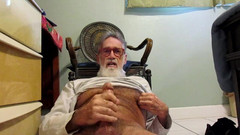 Mr hairy gardener: Bagian Dua. Ilmuwan menelan pejuhmu