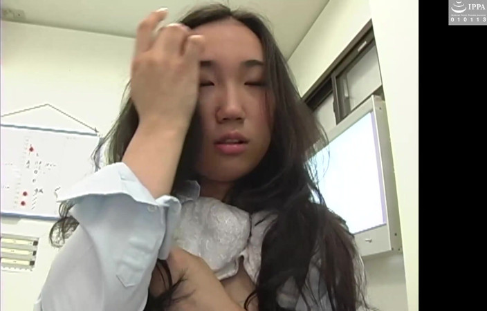 EAGLE Global: Apa perempuan jalang beruniform Erotik!