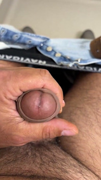 Quick Cumshot in Public Toilet