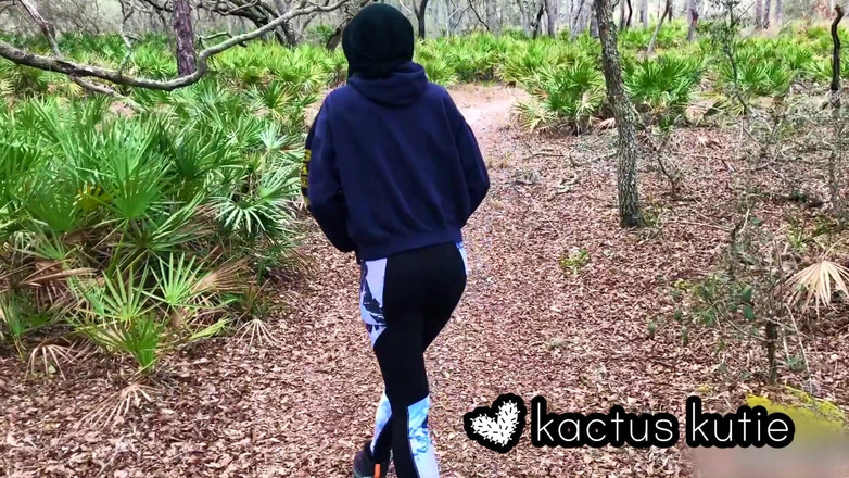 kactus kutie: Von der Natur eingerahmt