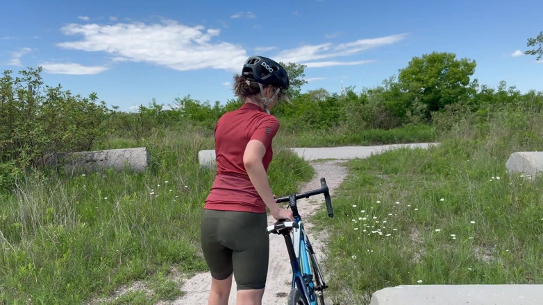 Serenity Cox: Sexy cyklistka dává manželovi kouření, než dostane nechráněnou creampie od šťastného...