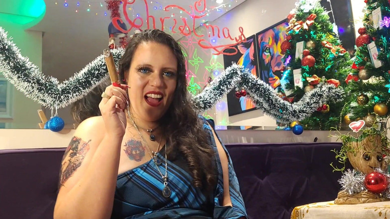 Lilli Cukierek Cox: Lilli Merokok Cigar Nicaraguan