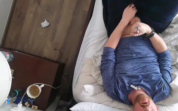 Dirty Talking Guy: Tea, coffee or handjob