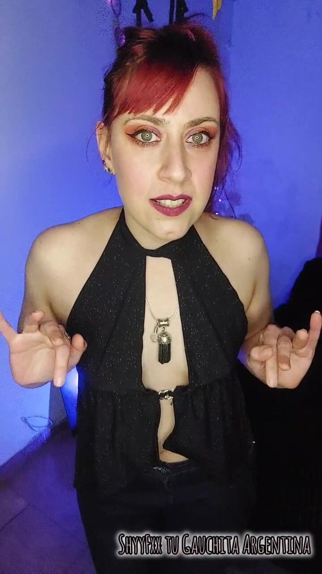 An Insistent and Fiery Sex Worker Approaches You on the Street with Her Spanglish and Her Tricks!!!! (ShyyFxx you Gauchita Argentina)